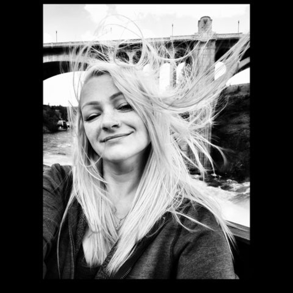 Meet your Posher, Kimberly - Picture 1 of 1